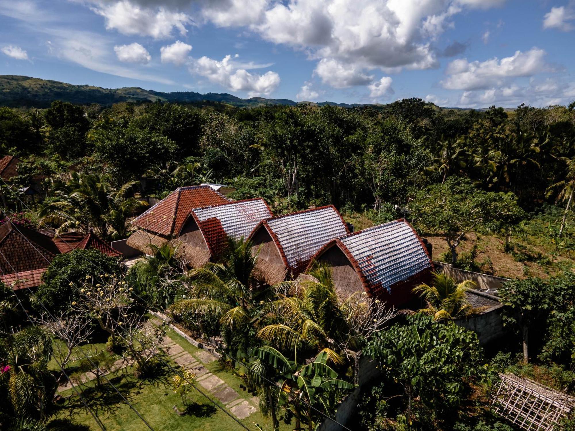 Temeling Jungle Inn Batumadeg エクステリア 写真