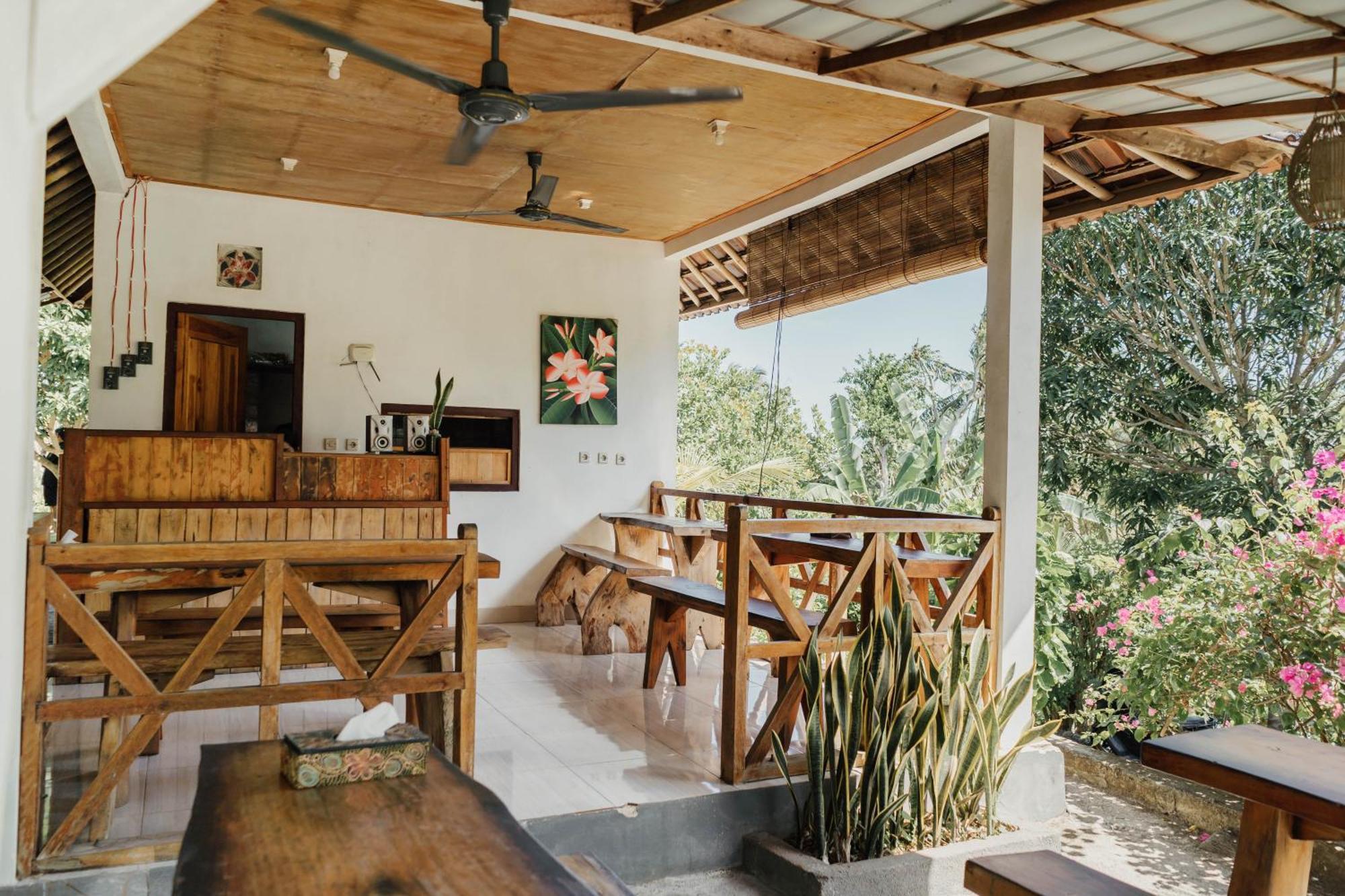 Temeling Jungle Inn Batumadeg エクステリア 写真