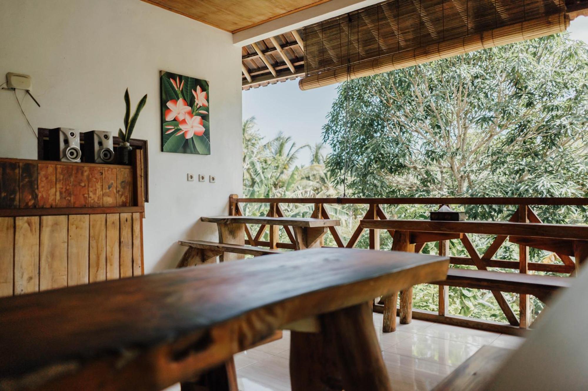 Temeling Jungle Inn Batumadeg エクステリア 写真