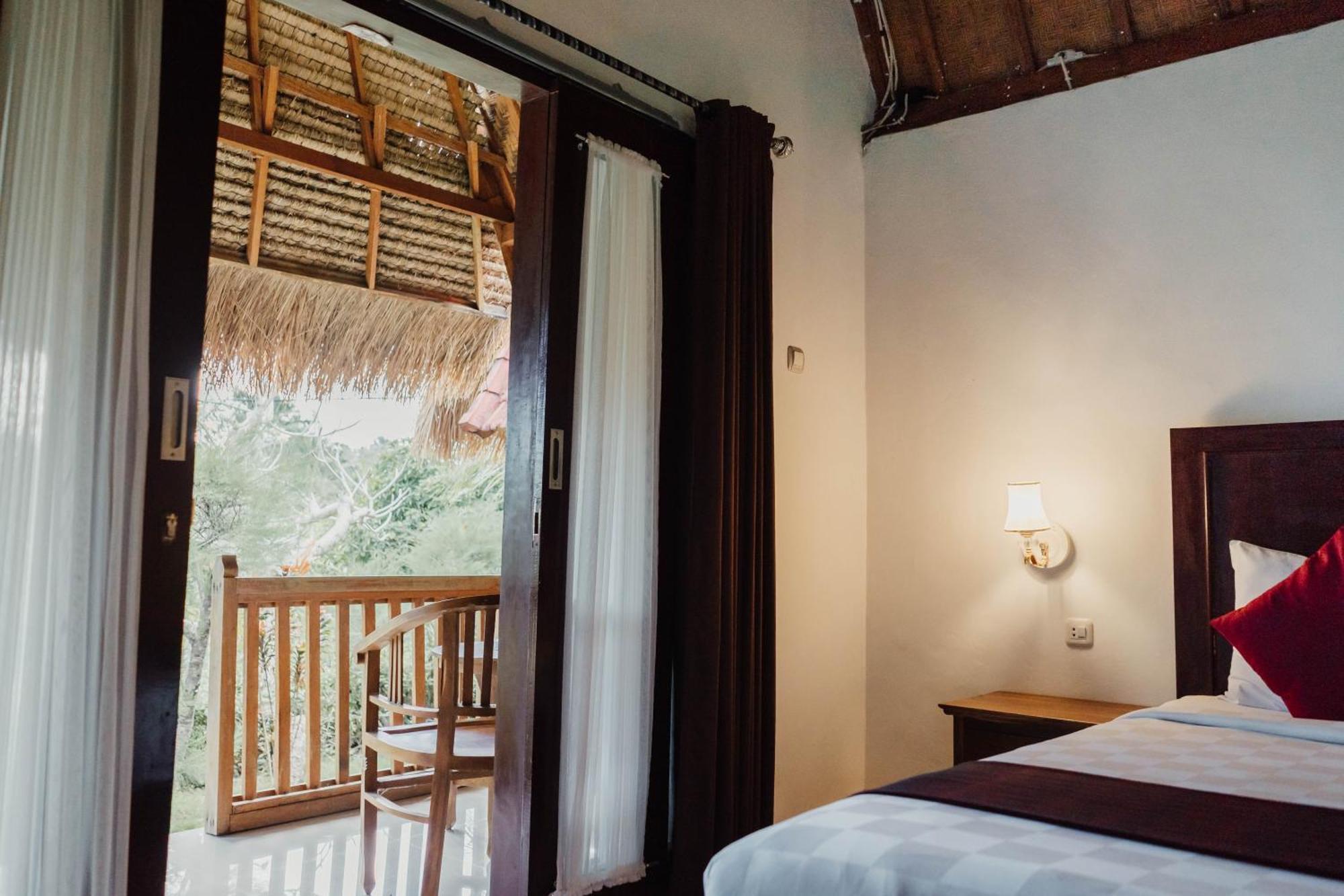 Temeling Jungle Inn Batumadeg エクステリア 写真